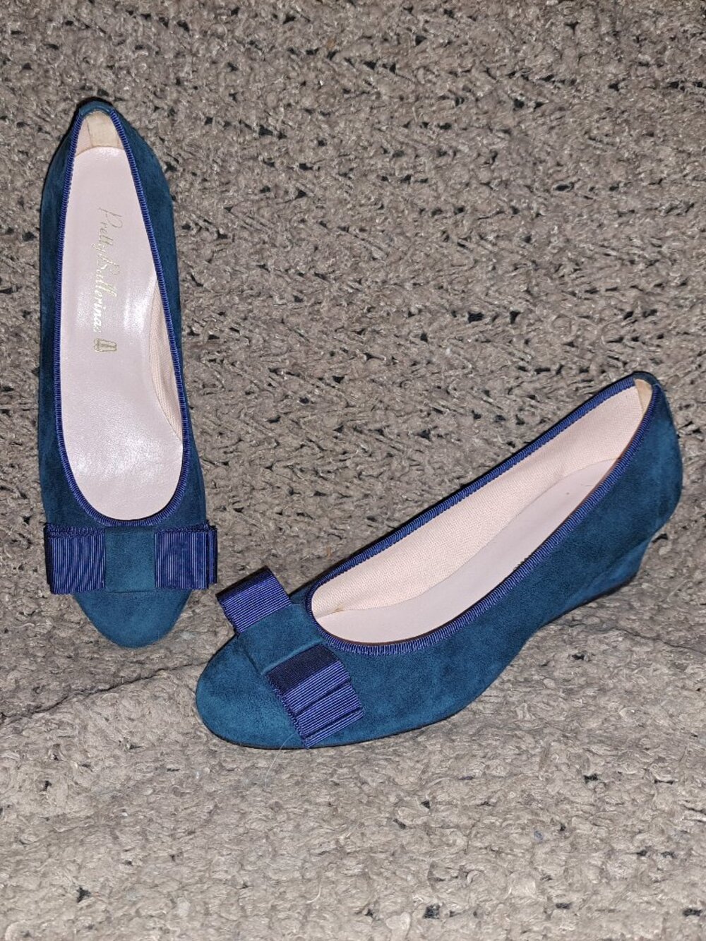 PRETTY BALLERINAS-Teal Suede w/Navy Grosgrain Bow-Mini-Wedge-Sz 38-NWOB